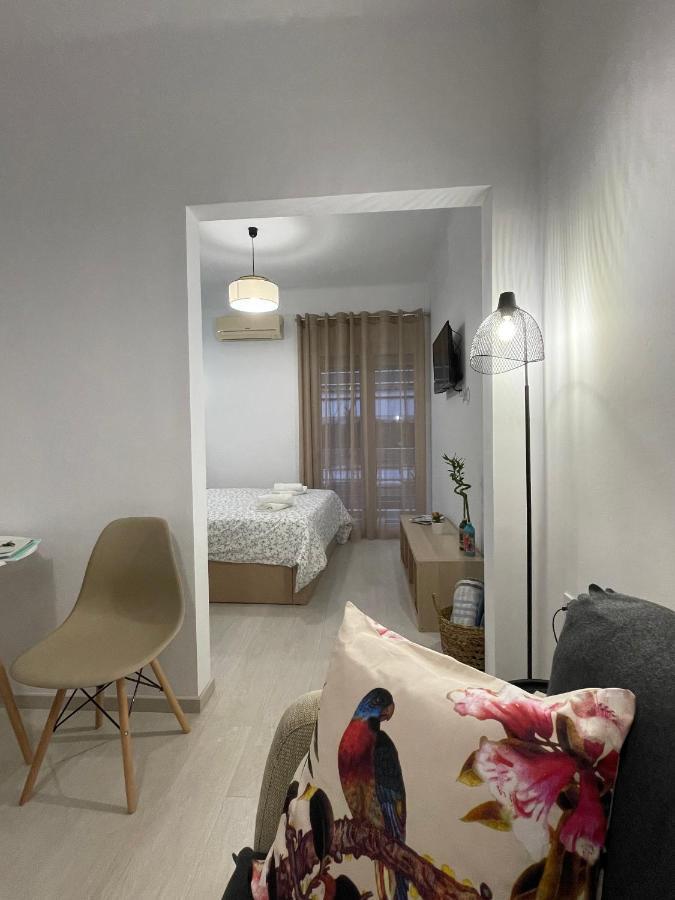 1Bd - Deer Traveler Central Apt Thessaloniki Exterior photo